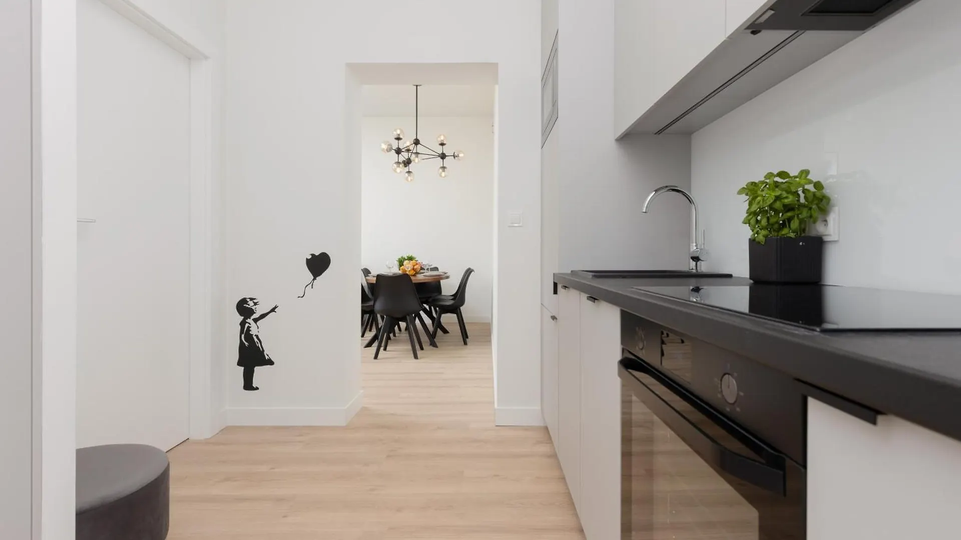 City Panorama Spacious Apartment By Renters Prestige Warsaw