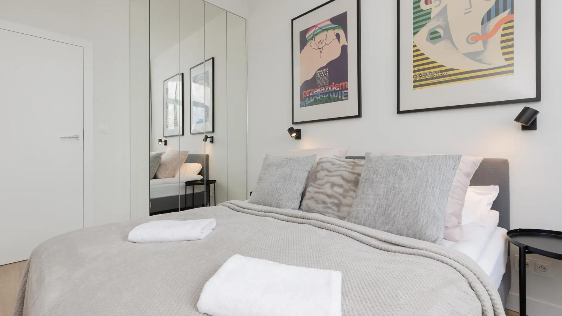 City Panorama Spacious Apartment By Renters Prestige Warsaw