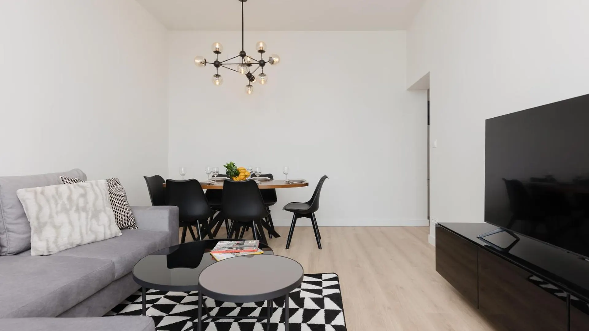 City Panorama Spacious Apartment By Renters Prestige Warsaw